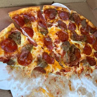 Extra-large thin crust meatball and cheese specialty pizza with added pepperoni! YUMMY