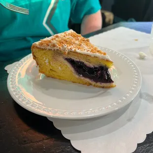 Blueberry pie cake