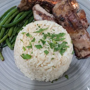 2 meat plate (baby back ribs/filet). Definitely coming back for the ribs.