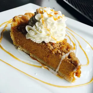 Pumpkin Crumble Pie