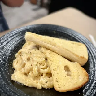 Fettuccine Alfredo