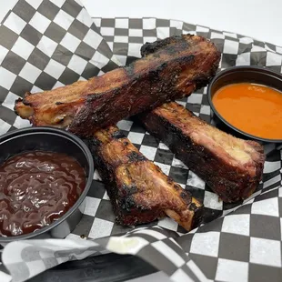 Smoked wings with a choice of our homemade sauces!