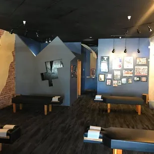 Spacious Primary Adjustment Area