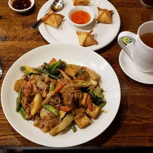 Pad See Eew Crab Angels Jasmine Tea
