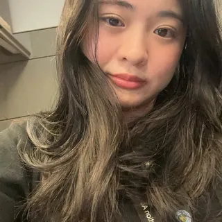 Lili N.
