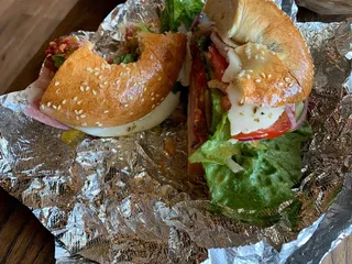 Über Bagels & Deli