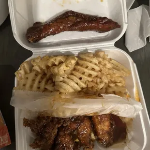 Queen Z Hot Honey Garlic Wangs with Side Combo