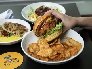 Joe and Stan's Sports Lounge & Grill