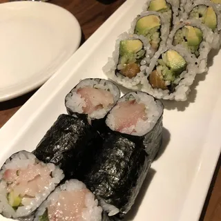 Yellowtail with Scallions Roll