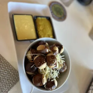 THE 12 Wine Bar & Kitchen