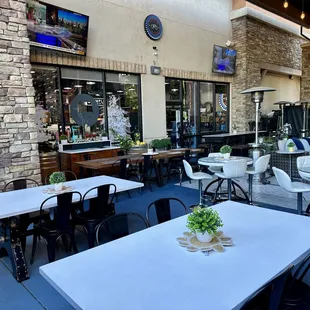 Big-Screen Outdoor TV's