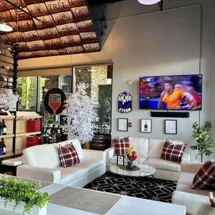 The Beautiful Lounge