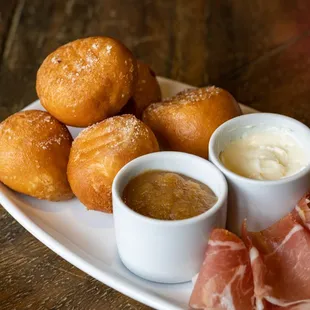 Coccoli - The 1844 Table &amp; Mash