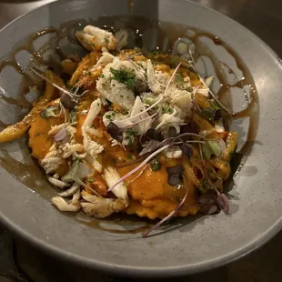 Special: Lobster ravioli, and lump crab meat in a calabrian chili lobster cream sauce. Great taste with a kick.