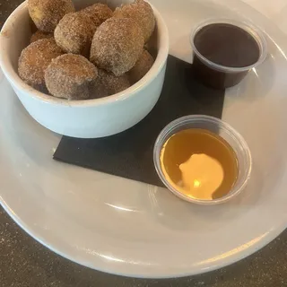 MO DONUT BITES