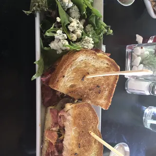 PASTRAMI MELT