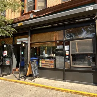 the outside of a coffee shop