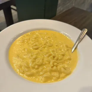 Big ol bowl of Mac n cheese