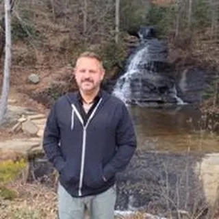 Darren W.