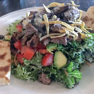 Beef Tenderloin Fajita Salad*