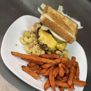 Mac Burger w/ sweet potato fries