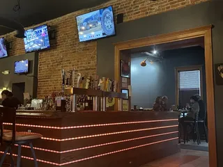 Vinyl Bar And Grill