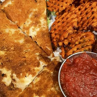 Chicken Parmesean Quesadilla |Instagram @restaurant_aholic