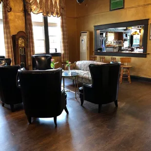The Quays side - casual Irish comfort!