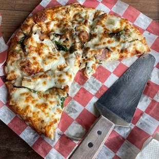 Chicken Alfredo Pizza