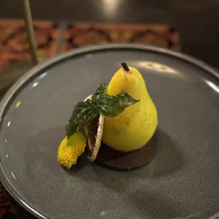 Pear mousse cake
