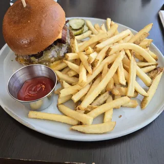 7th Street Burger*