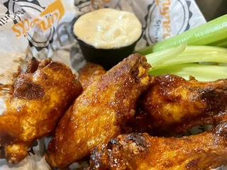 Longnecks Sports Grill