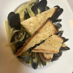 Sautéed mussels