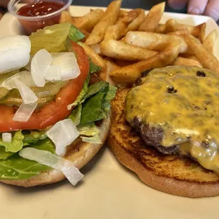 Hubbies burger with cheese
