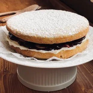 One of our most popular classes, Bake A Cake &amp; Take It Home.