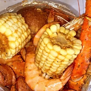 shrimp, corn and potatoes in foil