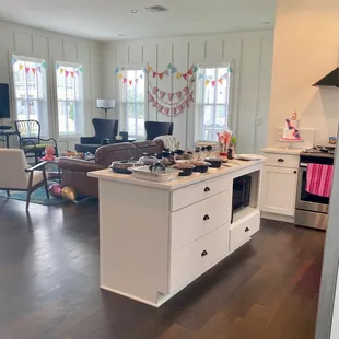 Kitchen &amp; living