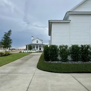 Driveway Majors House cottage - 4 off street parking spaces.