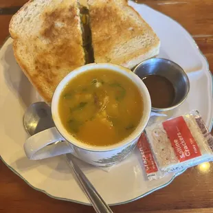 Tofu sandwich and sweet potato, kale &amp; corn soup