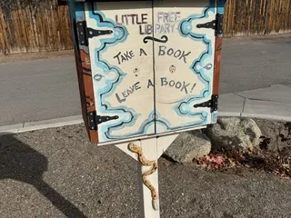 Los Duranes Community Center