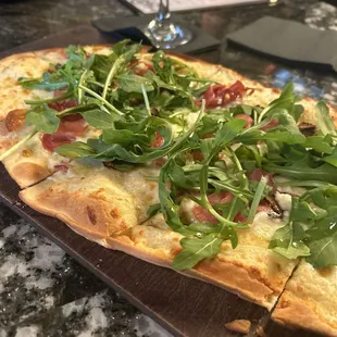 Fig and Truffle Honey Pub Pizza- OMG