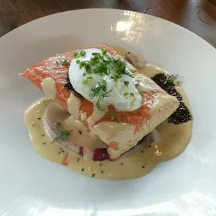 Salmon with hollandaise Benedict &amp; beets