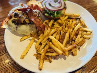 Churchill's Food & Spirits