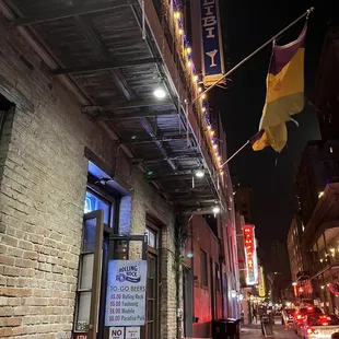 If you need an Alibi - you can come here - first time here!!