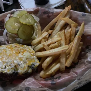 Alibi cheese burger