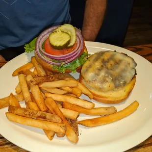 Turkey burger w fries