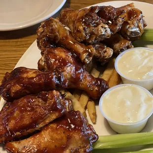 Bbq wings &amp; teriyaki wings