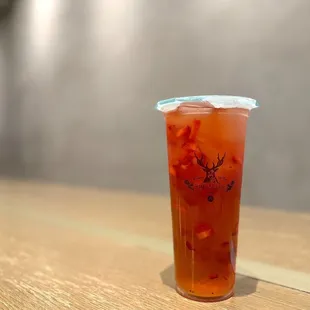 Strawberry Green Tea with Green Tea Jelly