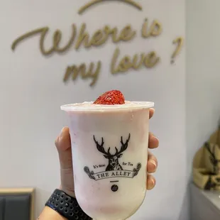 Mochi strawberry smoothie