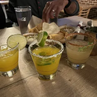 Mango habanero mojito soo good!